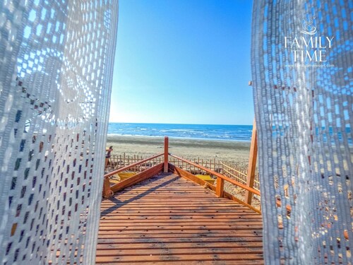 Family Time Beach Resort