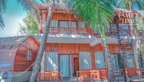 In-room safe, desk, iron/ironing board - Family Time Beach Resort (Saint Martin's Island)