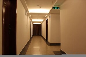 Unclassified image, 4 of 26, button - Qiongzhong Runfeng Business Hotel (Qiongzhong)