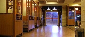 Qiongzhong Runfeng Business Hotel