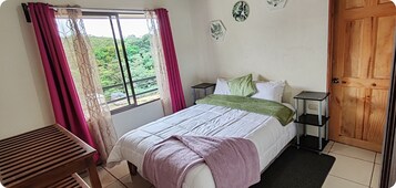 Quarto casal, vista para a cidade | Vista para a montanha