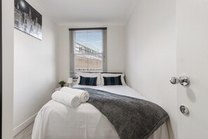 4 Schlafzimmer, Bügeleisen/Bügelbrett, Reisekinderbett, WLAN