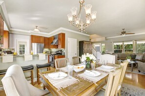 Dining - Elegant Vineyard Living at a Private Wine Country Estate (Windsor)