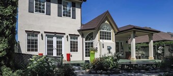 Deerview Suite - A sweet nature escape in NOTL