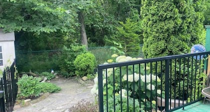 Deerview Suite - A sweet nature escape in NOTL