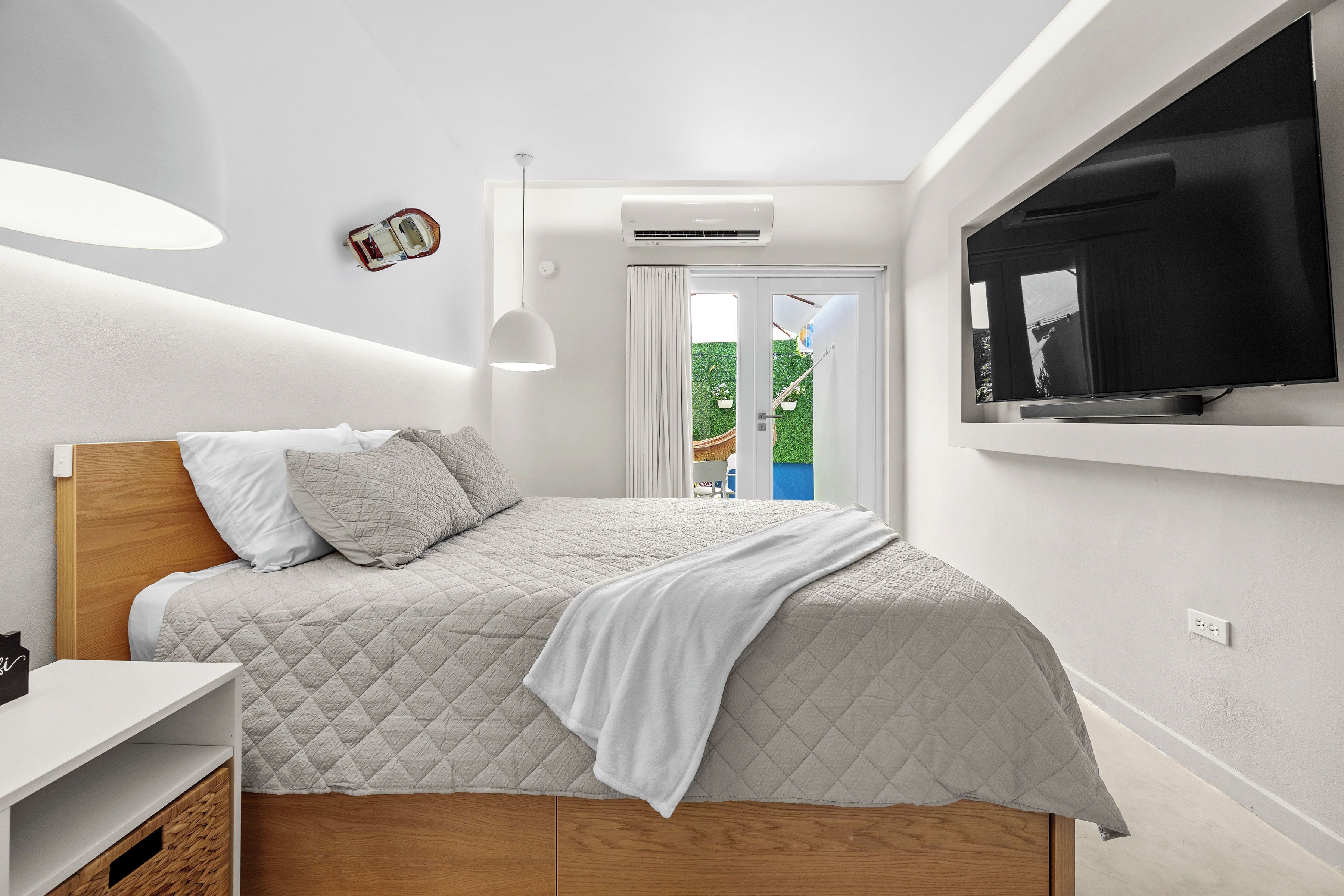 Premium Apartment (TB1) | Premium bedding, iron/ironing board, WiFi (free), individually decorated