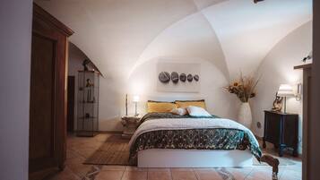 7 Schlafzimmer, Schreibtisch, Bügeleisen/Bügelbrett, kostenloses WLAN