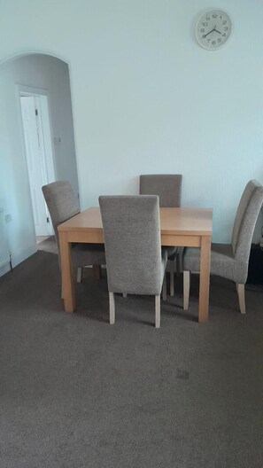 House | Dining - Charming Manchester House - Sleeps 6 (Manchester)