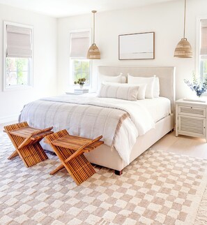 4 bedrooms, desk, iron/ironing board, free WiFi - Spacious Modern Spanish House on the Coastal Bluffs near the Beach (Los Angeles)