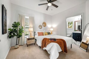5 habitaciones, escritorio, tabla de planchar con plancha y wifi gratis 