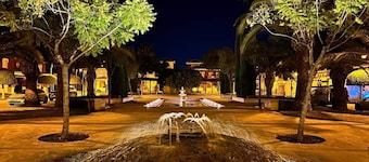 Stunning 2 bed Villa With Private Salt Water Pool