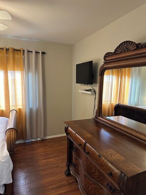 3 habitaciones, tabla de planchar con plancha y wifi gratis