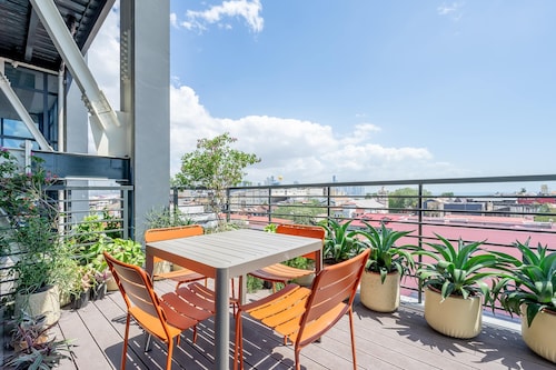Jr. Apartment Upper Level in Casco View