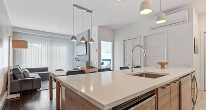 Le Saphir, NEW, Spacious 2-bedroom Condo, Downtown Quebec City 5*, Quebec City