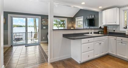 Dog Friendly Lakefront Cottage with Private Dock and Kayaks