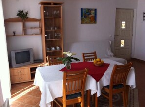 Dining - Apartments Villa Novak - Two Bedroom Apartment with Terrace and Sea View (Slano)