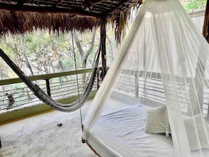 6 quartos, cofres nos quartos, Wi-Fi, roupa de cama