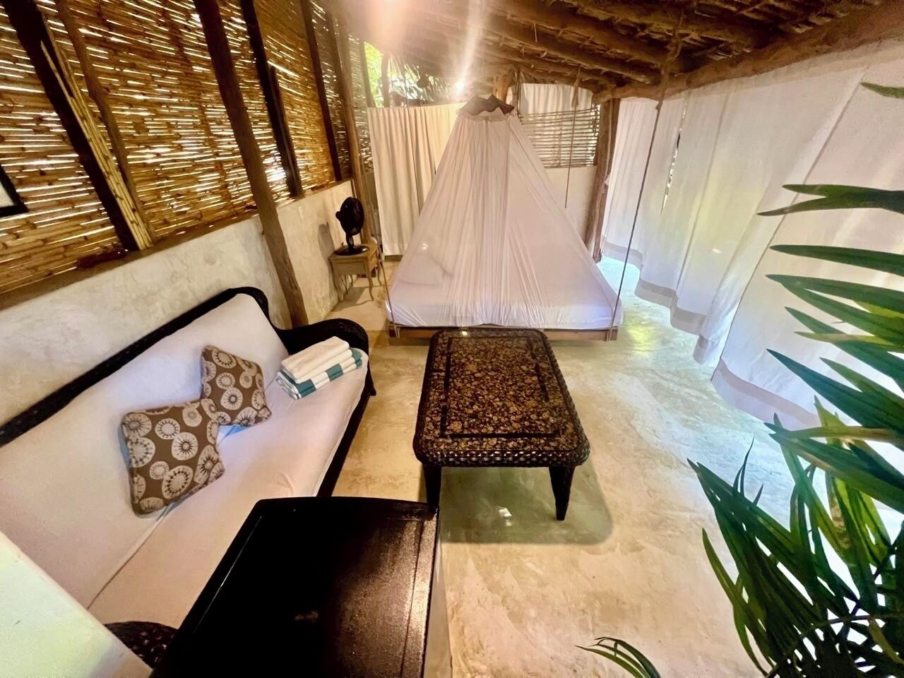 Pöytätennispöytä, kirjoja