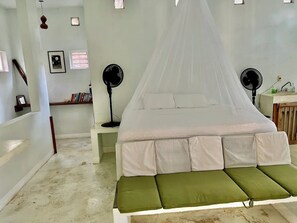 2 dormitorios, caja fuerte, wifi gratis y ropa de cama