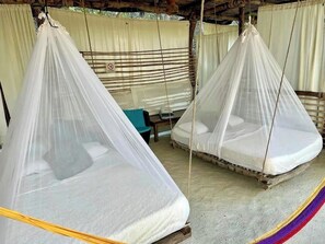 1 bedroom, in-room safe, WiFi, bed sheets