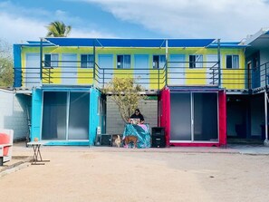 Mặt tiền nơi lưu trú