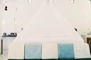 Interior - Right at a Secret virgin beach! (Arroyo Cruz)