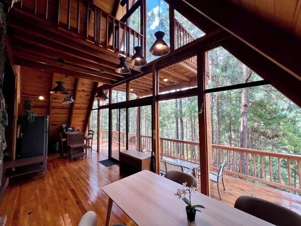 Dining - New Secret Chalet in Magic Forest with Starlink (San Sebastian Rio Hondo)