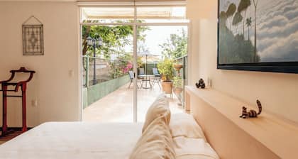 1 bed- 1 Bath. AC, solar heated pool, fitness room in Oaxaca. Bule Villas, FLW