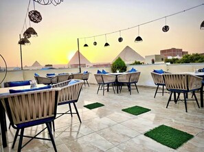 Terrace/patio - Farsha Pyramids Inn (Giza)