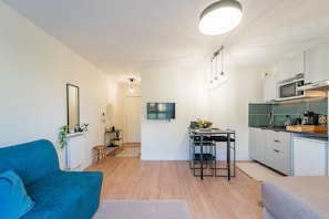 TV - L'Art du Confort - Studio 30 m² à 25 min de Paris (Bobigny)