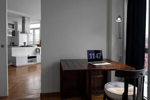 Dining - Seaviews-gijon-parking-2br-walk to Beach-wifi (Gijon)