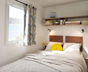 Free WiFi - Camping Marina Plage (Vitrolles)
