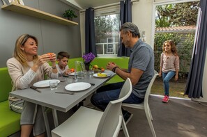 Comfort Mobile Home | Living area - Camping Marina Plage (Vitrolles)