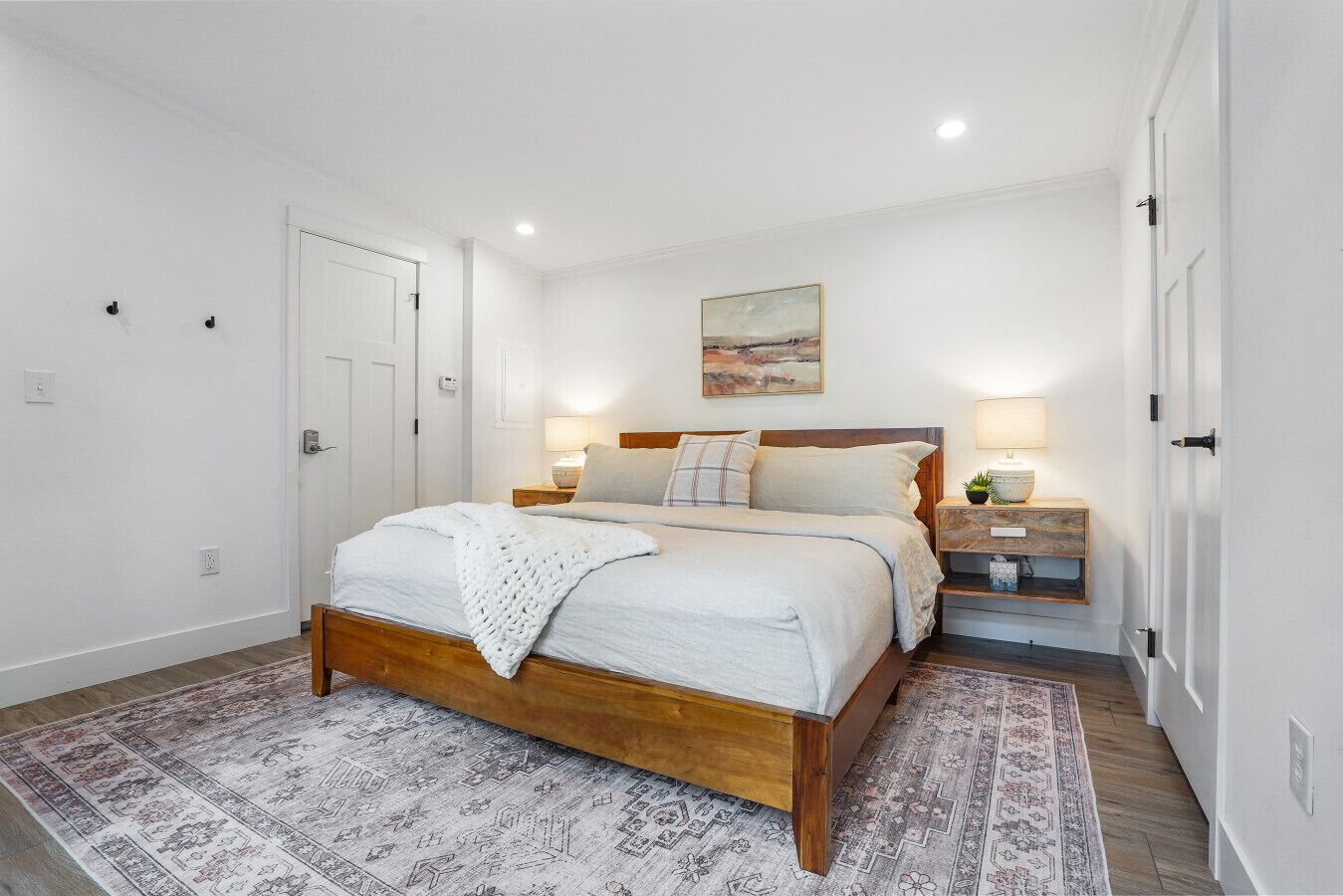 1 bedroom, travel cot, WiFi, bed sheets