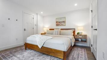 1 bedroom, travel cot, WiFi, bed sheets