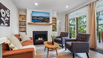 TV og peis