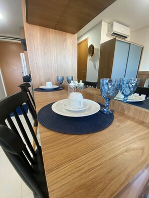 Comfort Studio, City View | Living area