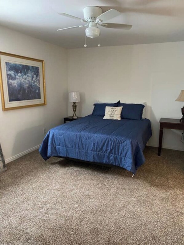 3 slaapkamers, een kluis op de kamer, een bureau, wifi