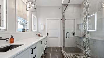 Shower, towels