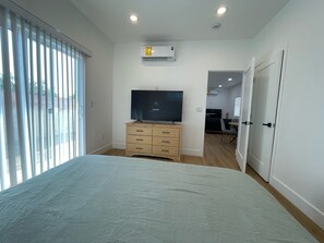 2 bedrooms, iron/ironing board, WiFi, bed sheets - CASA DE COMFORT, Charming 2-bedroom house with AC, WiFi in Santa Ana (Santa Ana)