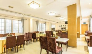 Dining - Mingdu Hotel (Ningming)
