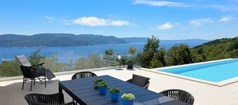 Villa Ena in peaceful location with a sea view