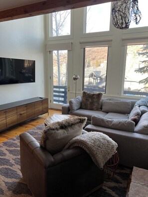 スマートテレビ、暖炉