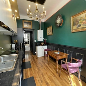 Fridge, microwave, oven, stovetop - VICHY LUXE NAPOLEON III (Vichy)