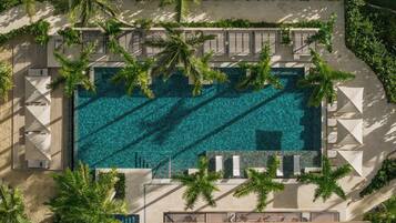 3 outdoor pools, pool umbrellas