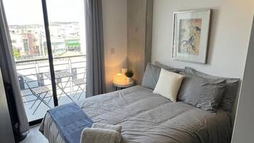 1 habitación, tabla de planchar con plancha y wifi gratis