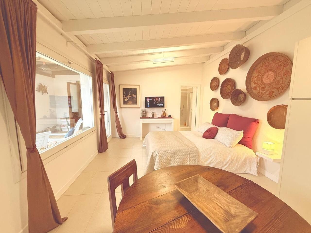 1 camera, Wi-Fi, lenzuola