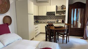 1 camera, Wi-Fi, lenzuola