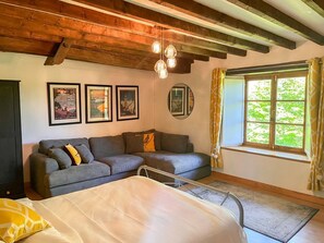 3 Schlafzimmer, Bügeleisen/Bügelbrett, Internetzugang, Bettwäsche