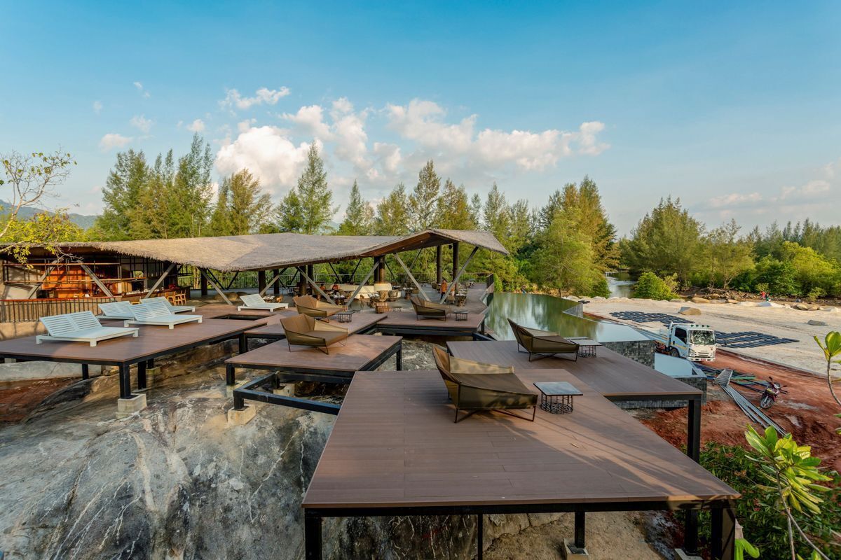 屋外ダイニングエリア